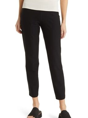 Stretch Crepe Slim Ankle Pants
Eileen Fisher Size Small